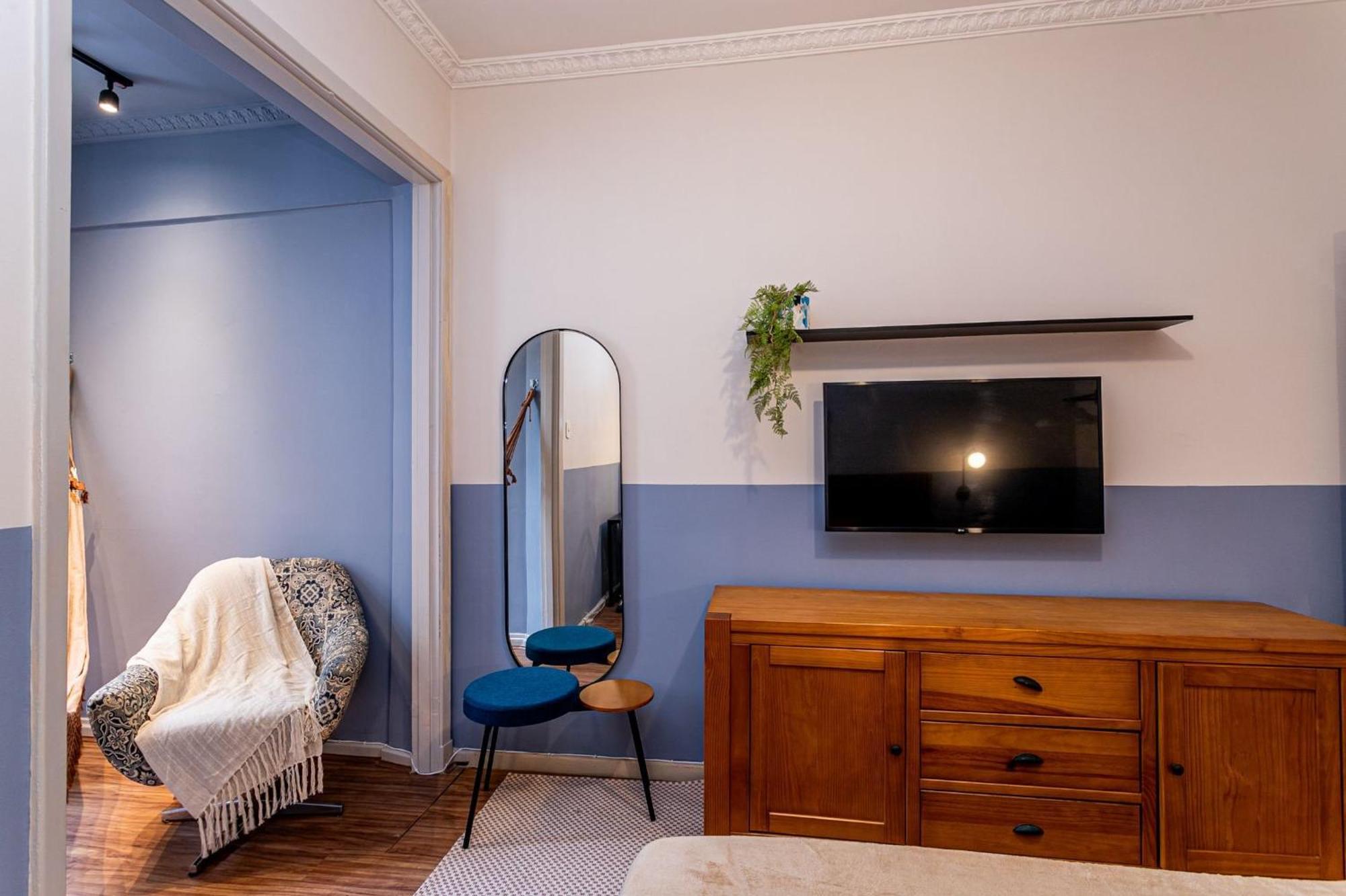 2 Quartos Decorado A 300 M Da | Mvc 81/604 Apartamento